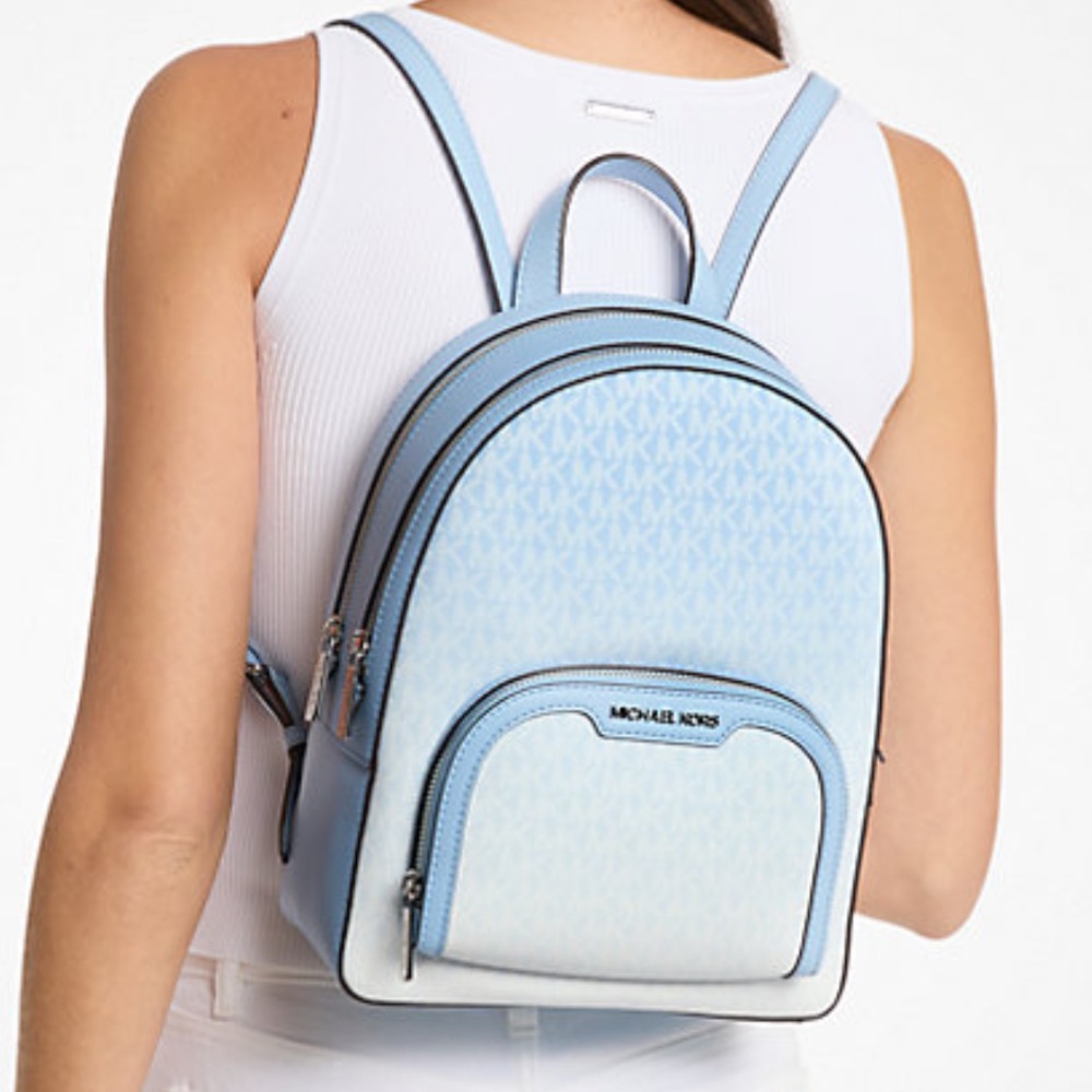 MICHAEL KORS Jaycee Medium Ombré Signature Logo Backpack
Light Sky
NWT - Picture 3 of 16